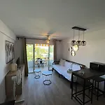 Stylish Studio Escape In New Andalusia Rdr474