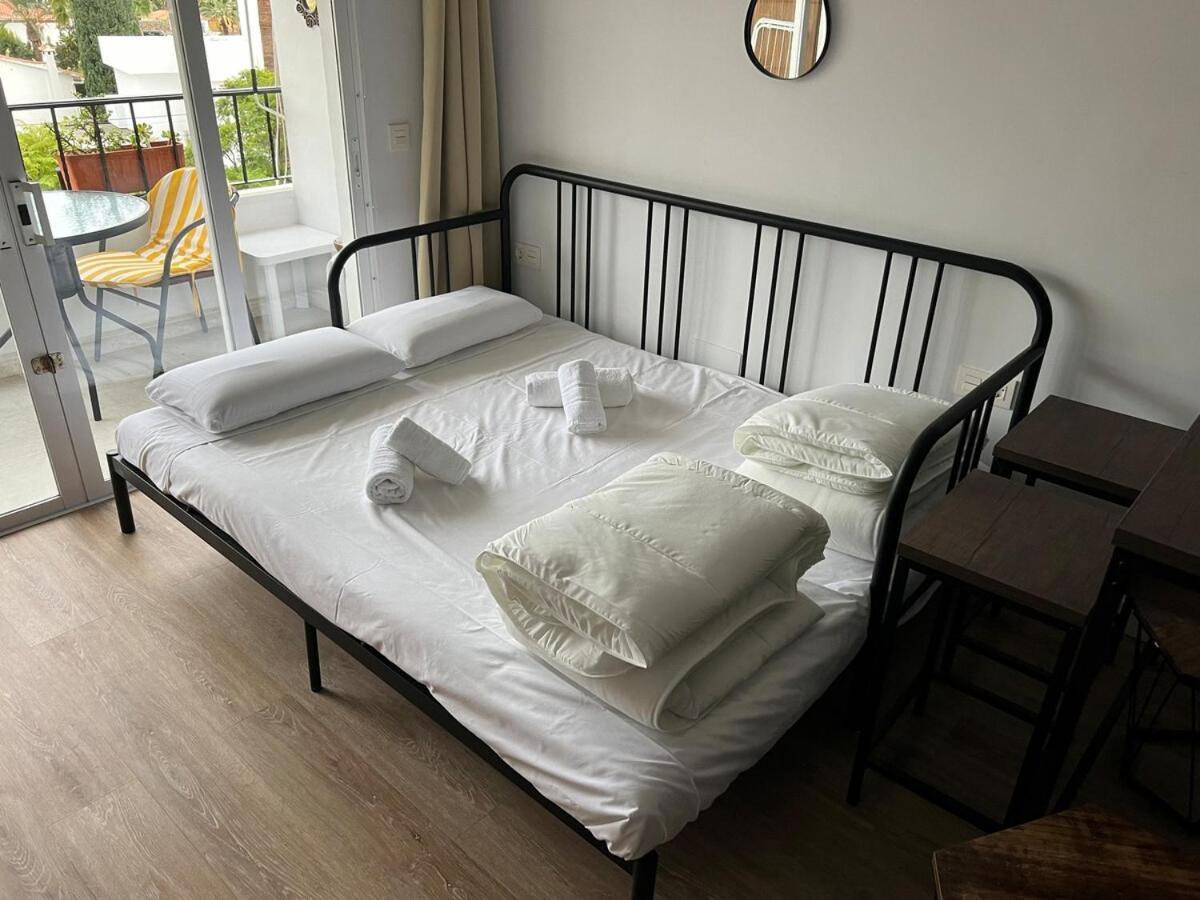 Apartment Stylish Escape In New Andalusia Rdr474 *