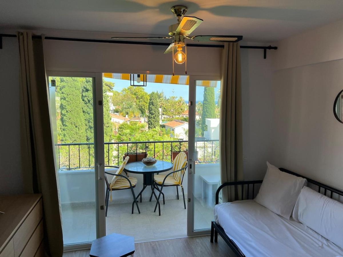 Stylish Escape In New Andalusia Rdr474